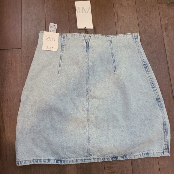 Skirt - Picture 2 of 2